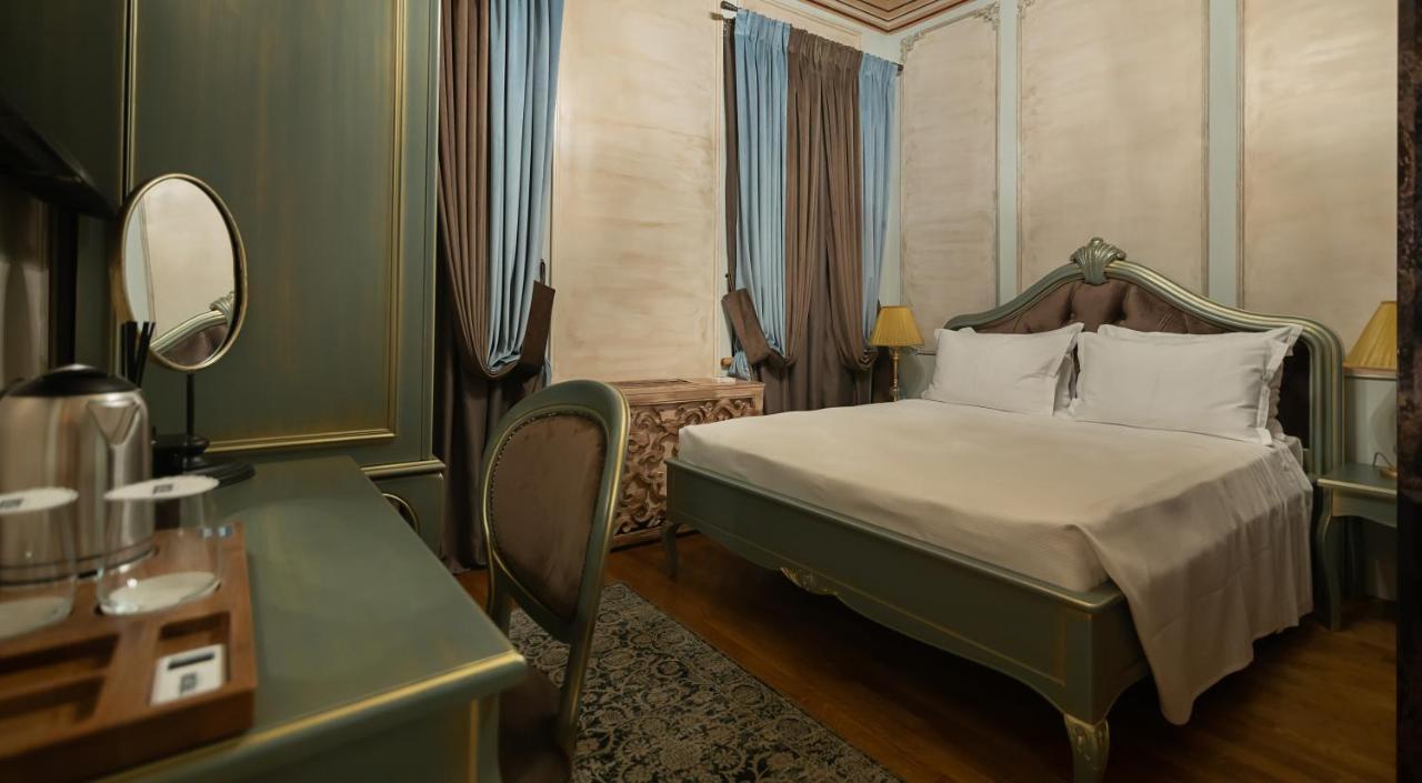 Tresor Art Boutique Hotel Korce Bagian luar foto