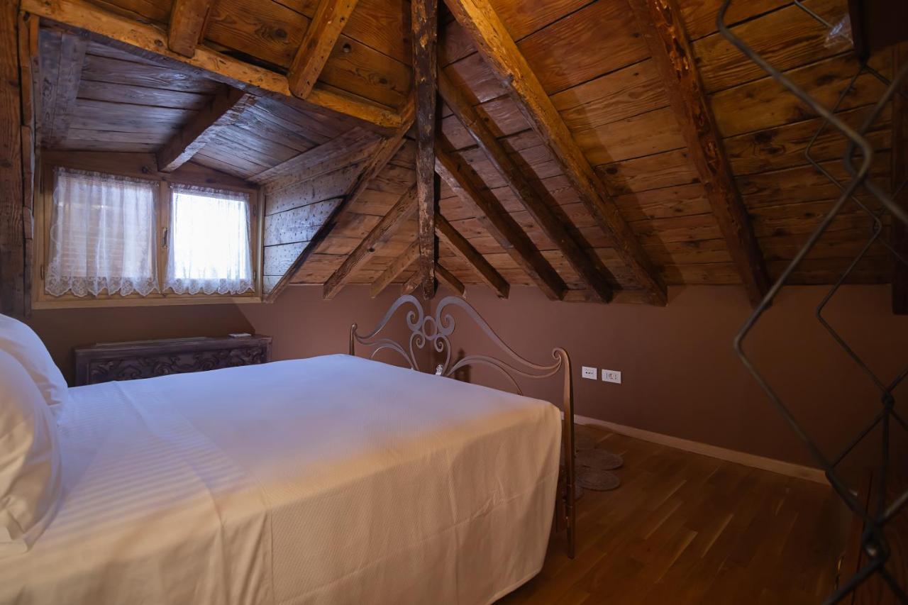 Tresor Art Boutique Hotel Korce Bagian luar foto