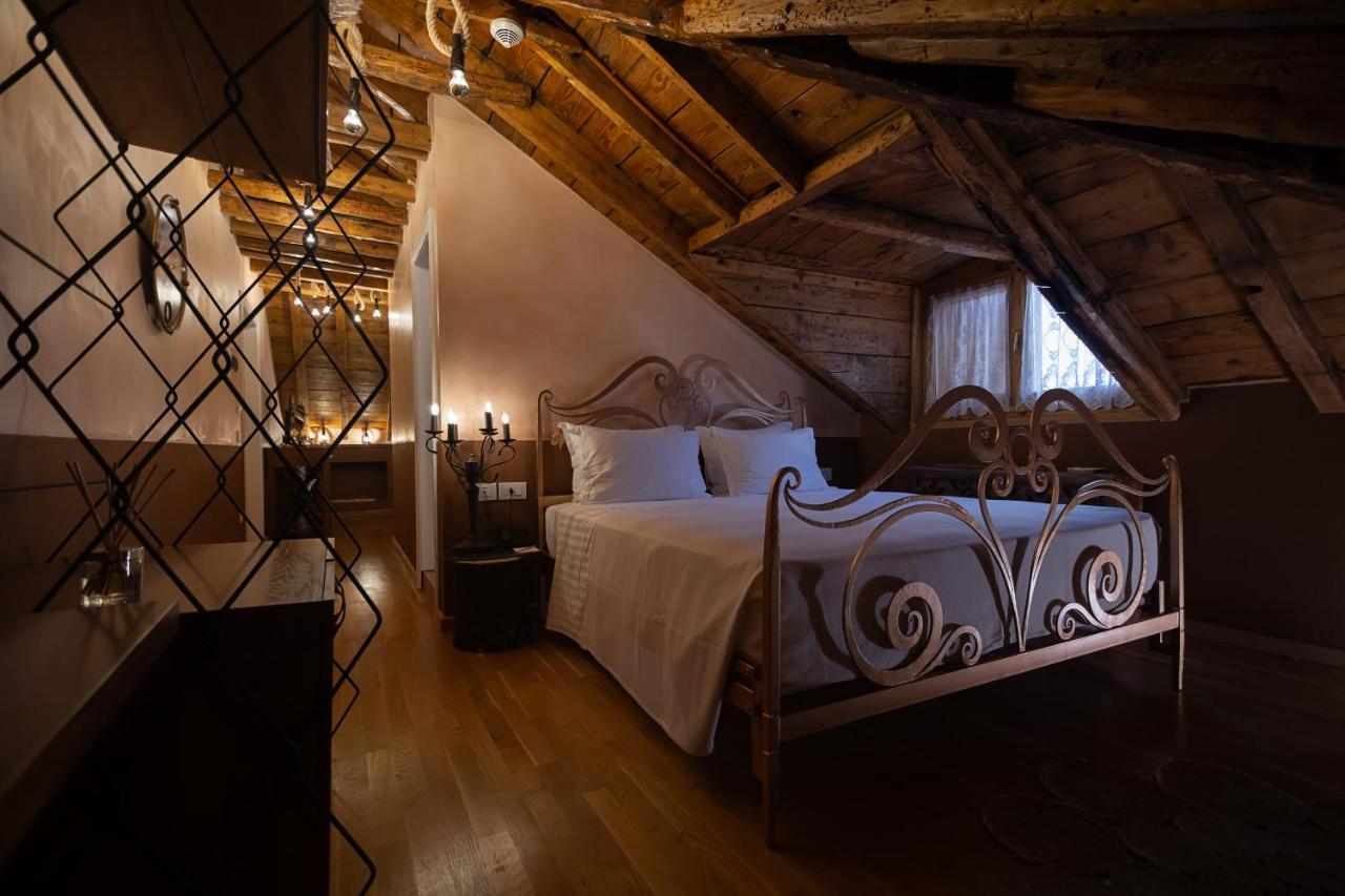 Tresor Art Boutique Hotel Korce Bagian luar foto