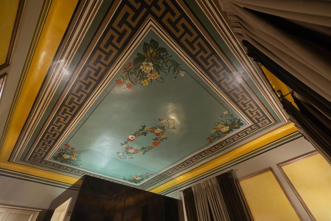 Tresor Art Boutique Hotel Korce Bagian luar foto